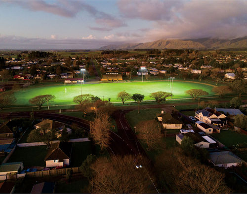 kasus perusahaan terbaru tentang PITCH RUGBY DI SELANDIA BARU